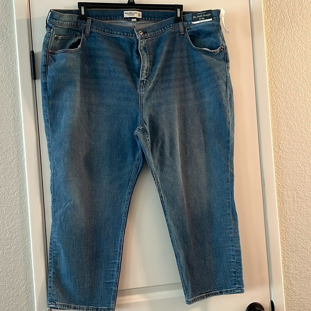 Abercrombie jeans, curve love ankle straight, size 37 24short